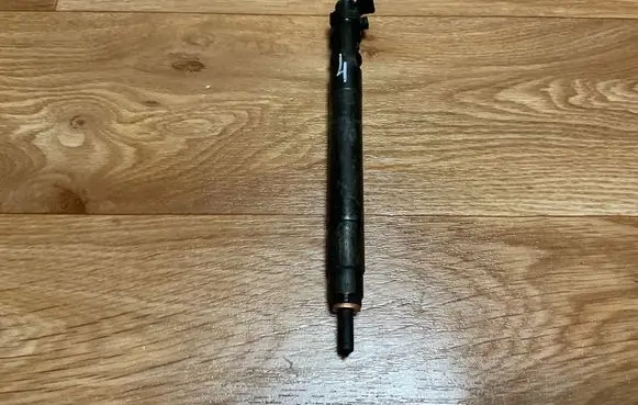 Peugeot Expert Fuel injector 