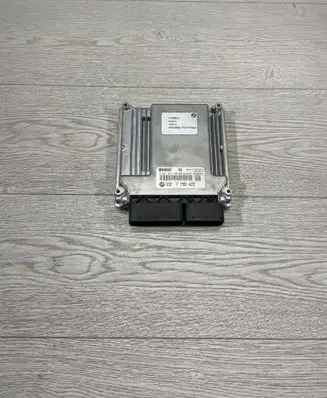 BMW 5 E60 E61 Engine control unit/module 7798422 0281012190 1039S09097