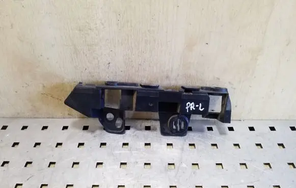 Opel Zafira C Front bumper mounting bracket 13356870