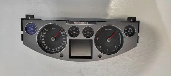 Volkswagen Phaeton Speedometer (instrument cluster) 0263619404 9252000042 3D0920882N