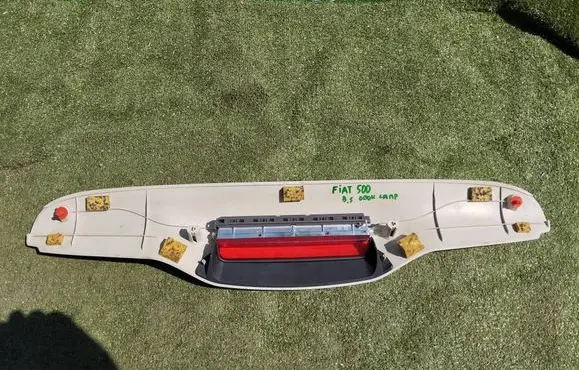 Fiat 500 Third/center stoplight 7354535350 7354535360