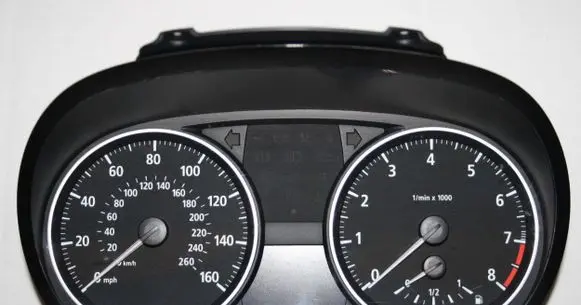 BMW 1 E81 E87 Speedometer (instrument cluster) 6983530