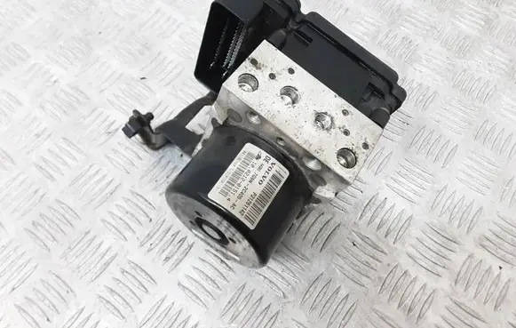 Volvo V70 ABS Pump 31261142