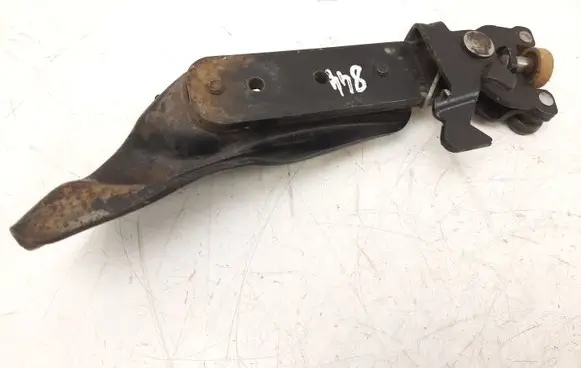 Peugeot Bipper Rear door lower hinge T081 811R