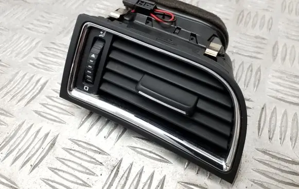 Skoda Superb B6 (3T) Dashboard side air vent grill/cover trim 3T0819702