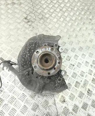Front wheel hub