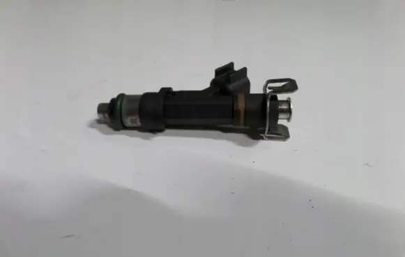Ford Mondeo MK IV Fuel injector 0280158105