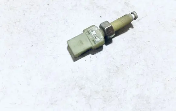 Volkswagen PASSAT B4 Brake pedal sensor switch 443945515