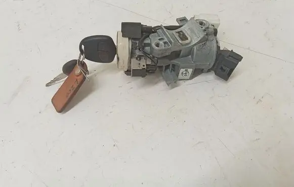 Mitsubishi L200 Ignition lock 3811700005