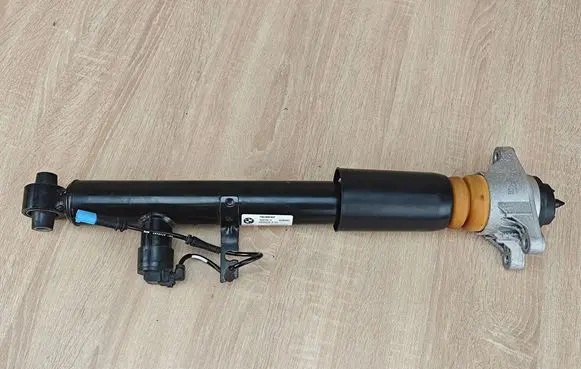 BMW 4 G22 G23 G24 G26 Rear shock absorber/damper 6889315