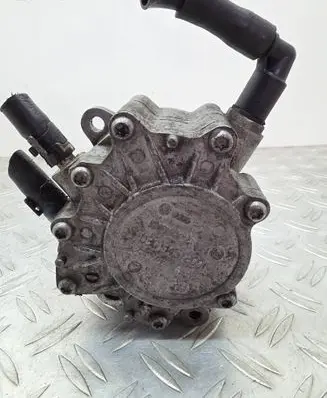 Volkswagen PASSAT B6 Vacuum pump 03G145209C 210707
