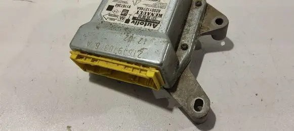Opel Vivaro Airbag control unit/module 8200112746A 601959800 91167362