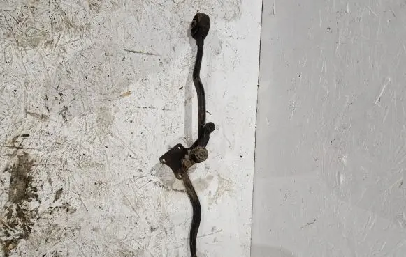 BMW 5 E28 Front lower control arm/wishbone 428M17