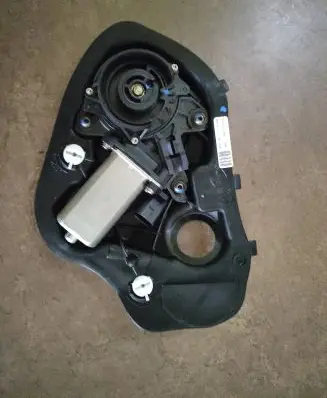 Audi A6 S6 C6 4F Front door soft close latching motor 4F0837003