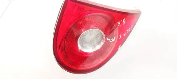 Volkswagen Golf V Tailgate rear/tail lights 1K6945093F