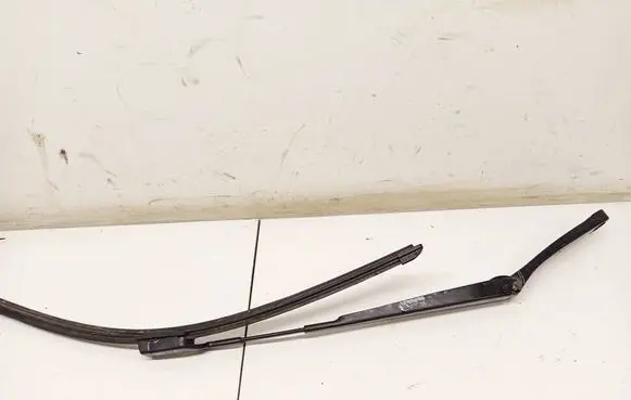 Volkswagen PASSAT B6 Front wiper blade arm 3C1955409D