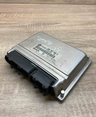 Audi A4 S4 B5 8D Engine control unit/module ECU 8D0907558B 0261204774