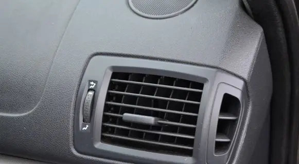 Renault Clio II Dashboard side air vent grill/cover trim 