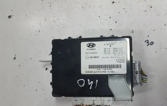 Hyundai i40 Other devices 954003Z475