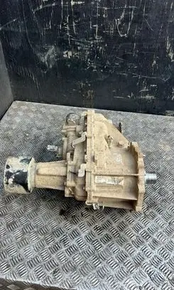Gearbox transfer box case
