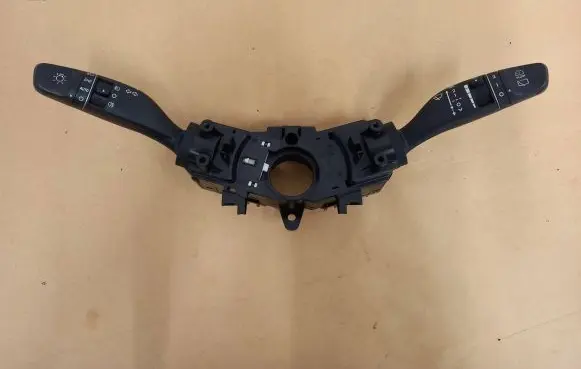 Hyundai Tucson TL Wiper turn signal indicator stalk/switch 93403D3950 3C13AS1000 2015081817