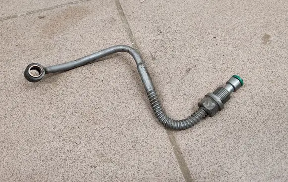 Nissan Note (E11) Turbo turbocharger oiling pipe/hose 