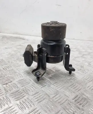 Toyota RAV 4 (XA50) Engine mount bracket 02230506