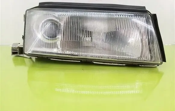 Skoda Octavia Mk1 (1U) Headlight/headlamp 24608600RE