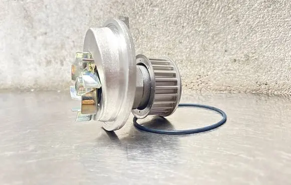 Opel Astra H Water pump 1334050 1334646 1334053