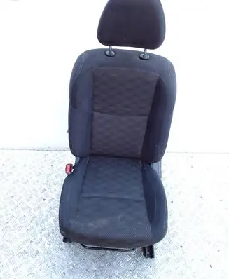 Nissan Qashqai Front passenger seat hr3