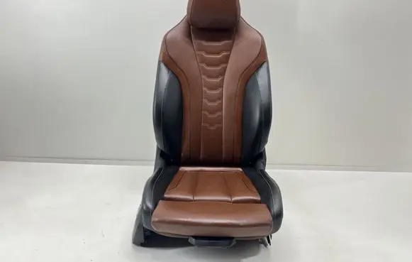 BMW 8 G15 Front passenger seat 