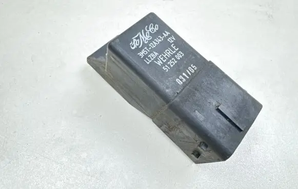 Ford Focus C-MAX Glow plug pre-heat relay 3M5T12A343AA 51252003 LLZBA