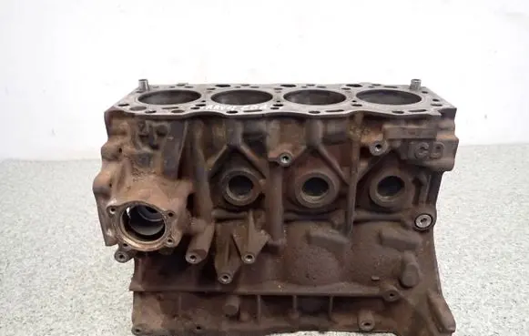 Toyota RAV 4 (XA20) Engine block 