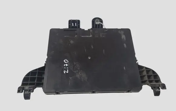 Opel Insignia A Fuse module 1327731801