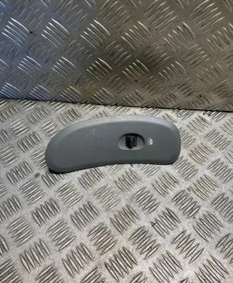 Chrysler Voyager Electric window control switch 04685753AB