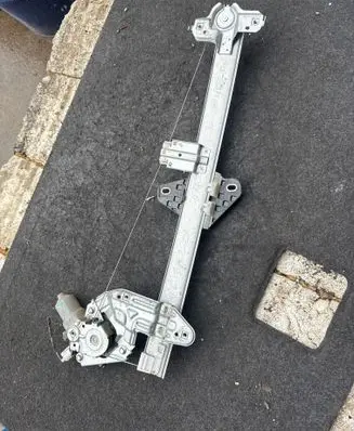 Honda Jazz Front door window regulator with motor AT40075QA 101225