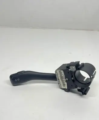 Volkswagen Golf IV Indicator stalk 8L0953513G 141099