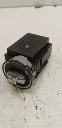 Volkswagen PASSAT B6 Ignition lock 3C0905843Q 1240180126 33303301