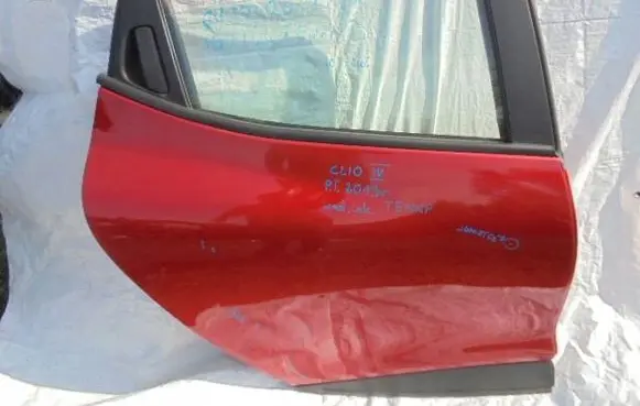 Renault Clio IV Rear door