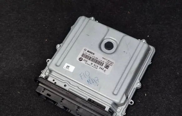 BMW 5 F10 F11 Engine control unit/module 8513242 13618513242 13618518891