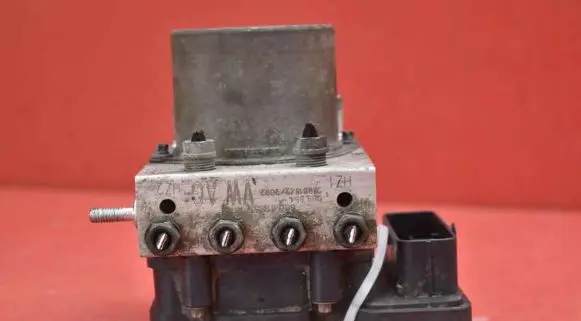 Skoda Fabia Mk3 (NJ) ABS Pump 6C0907379R