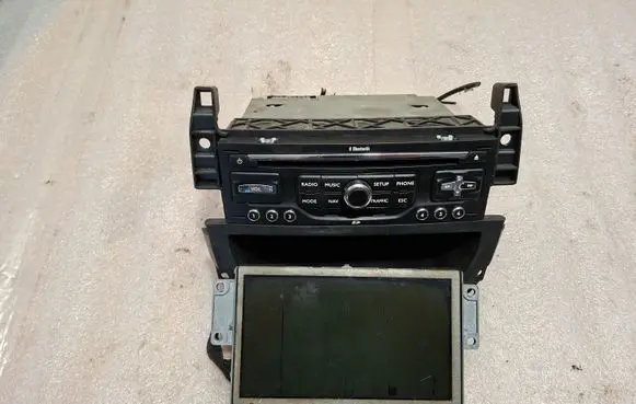 Peugeot 3008 I Radio/CD/DVD/GPS head unit 21491J02