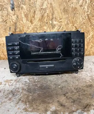 Mercedes-Benz CLK A209 C209 Radio/CD/DVD/GPS head unit A2098206589 MF2740 021165