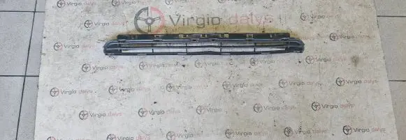 Citroen C5 Front bumper upper radiator grill 9682331677 2003054