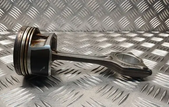 Peugeot 207 Piston with connecting rod 77L54 122P