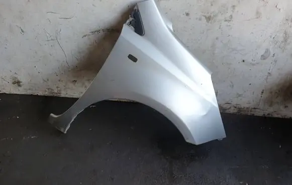 Nissan Note (E11) Fender 