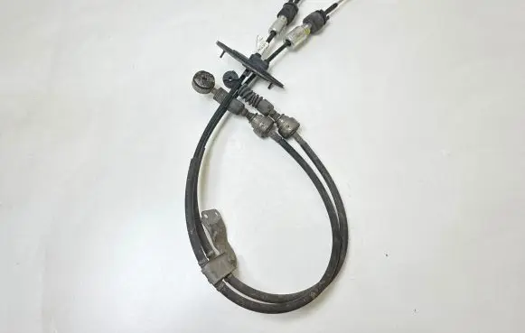 Gear shift cable linkage