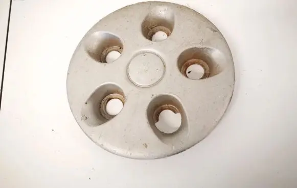 Iveco Daily 40.8 Original wheel cap b885