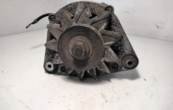 BMW 3 E30 Generator/alternator 0120469617 14V80A22