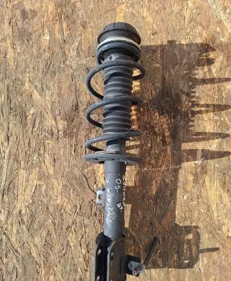 Suzuki Vitara (LY) Front shock absorber/damper 41601-54P00